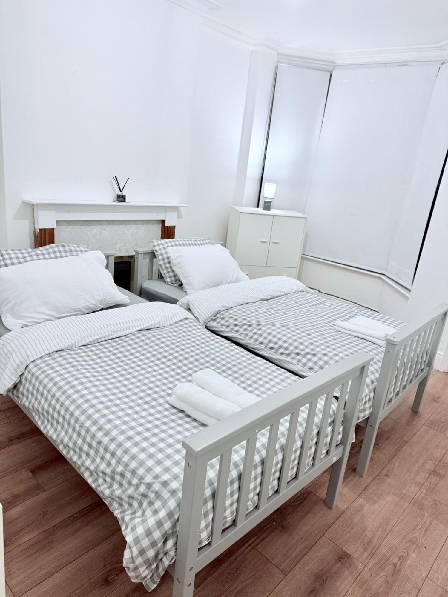 3 Bedroom Terraced Home Nottingham Luaran gambar